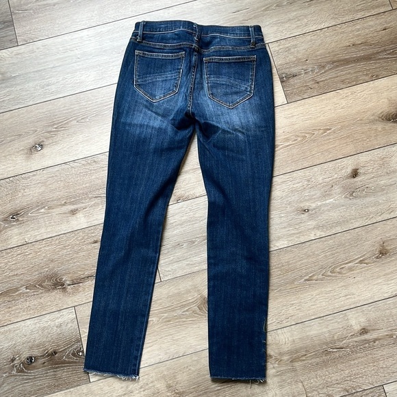 DRIFTWOOD Jackie Skinny Jeans Embroidered Floral Pink with Distressed Hems Knees - Picture 6 of 11